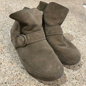 FITFLOP Dash women’s brown suede buckle ankle boots 159-187